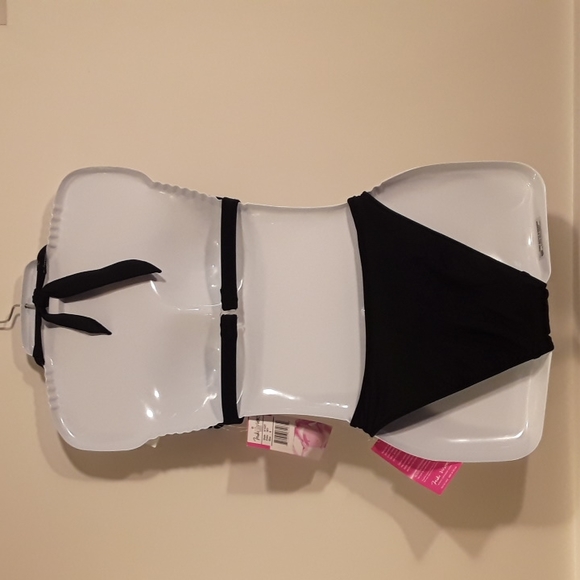 NEW NIKI WIOR black bikini 6 - Picture 2 of 2